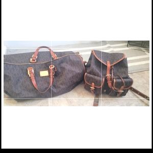 Michael kors  signature travel set